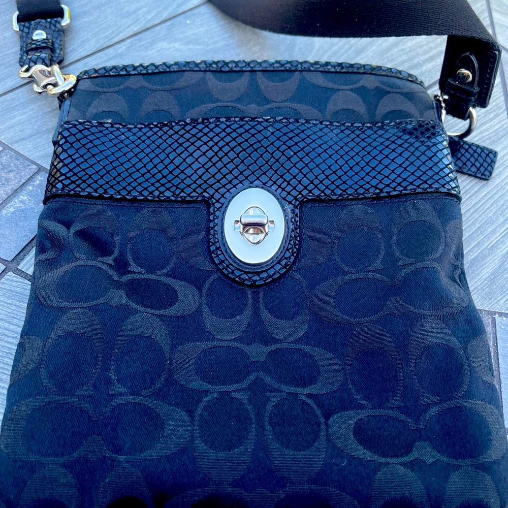 Coach Crossbody bag like new, black unisex